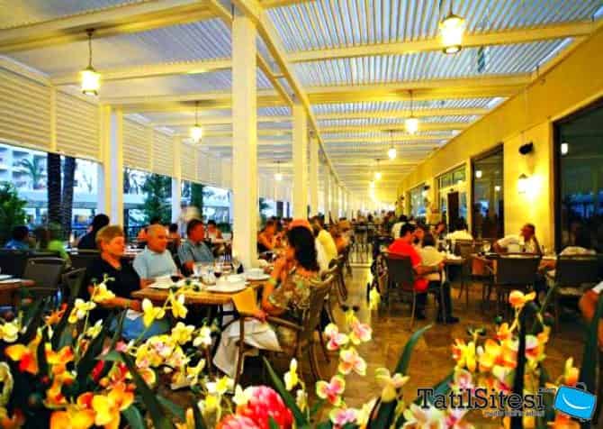 Crystal Admiral Resort Suites Spa 